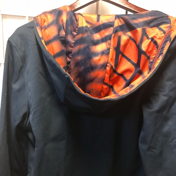 Jacket - Picture 3 of 3